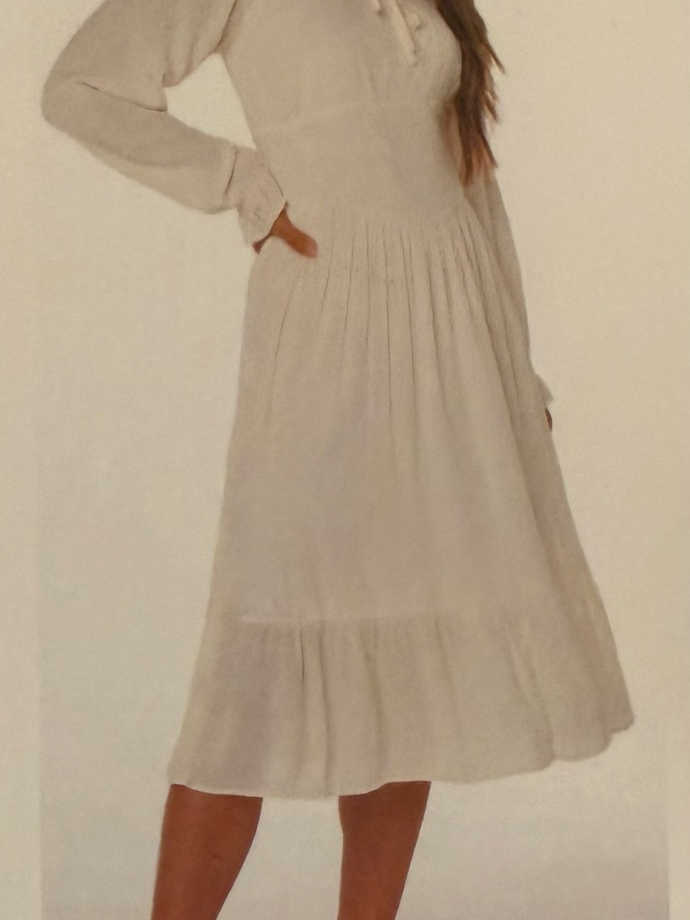 Celebrity Pink Cream Long-Sleeve Pleated Midi Dress